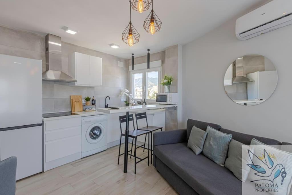 Wonderful Studio Apartment On The Beachfront Benalmadena Bagian luar foto