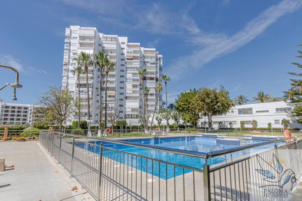 Wonderful Studio Apartment On The Beachfront Benalmadena Bagian luar foto